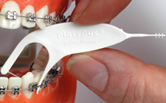 Platypus® Orthodontic Flosser